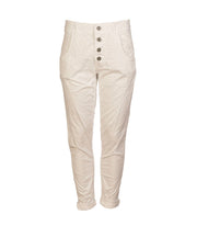 72689-63c8f9f21fdc23-14049040-white-pants.jpg
