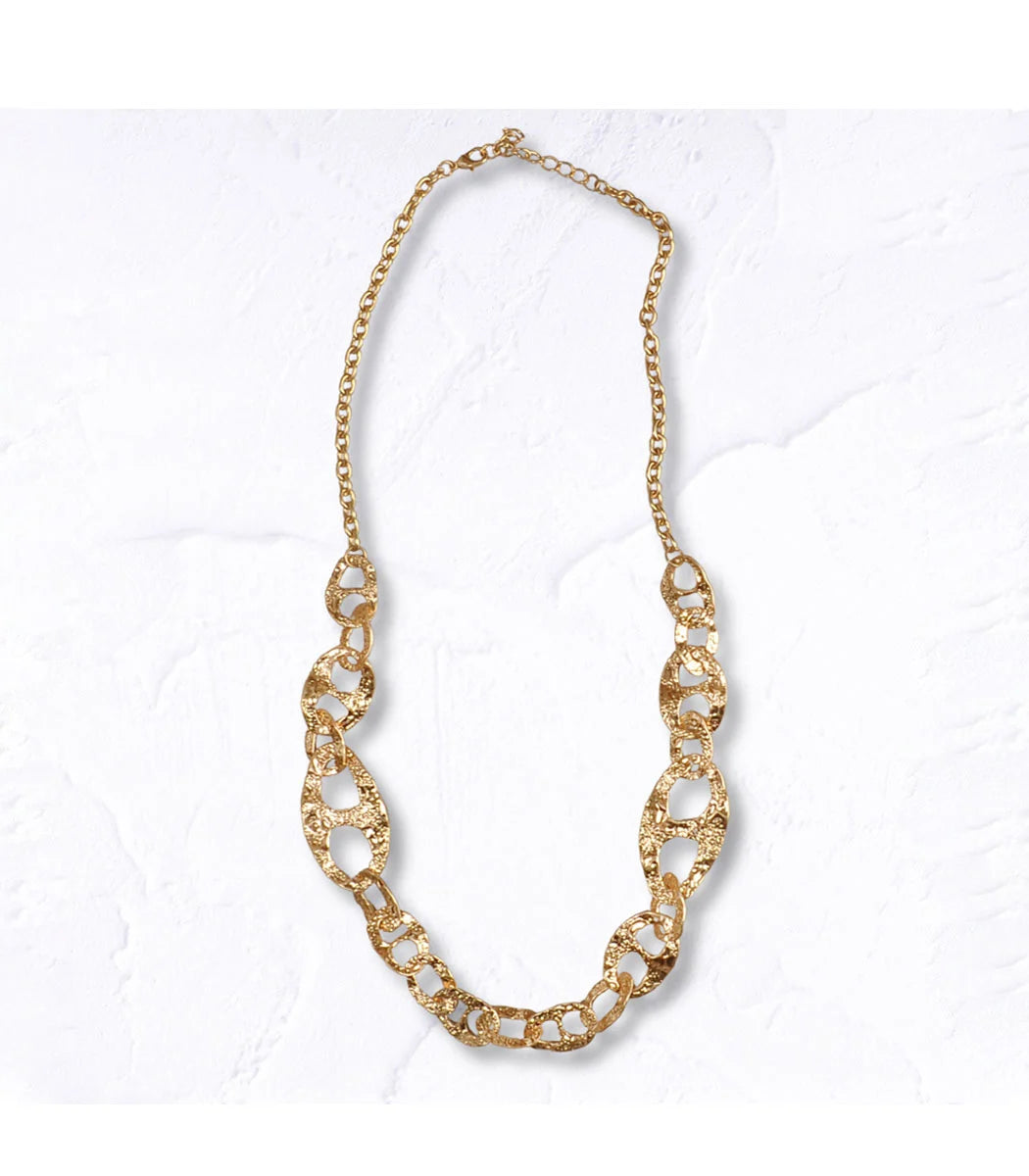 Battered link chain necklace