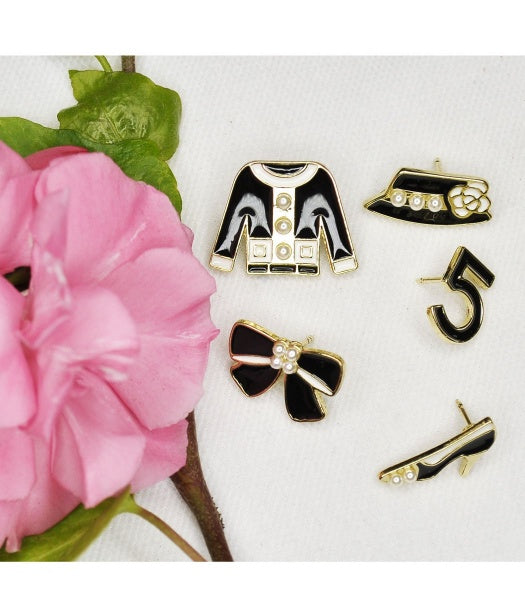 Designer inspired 5 piece brooch set