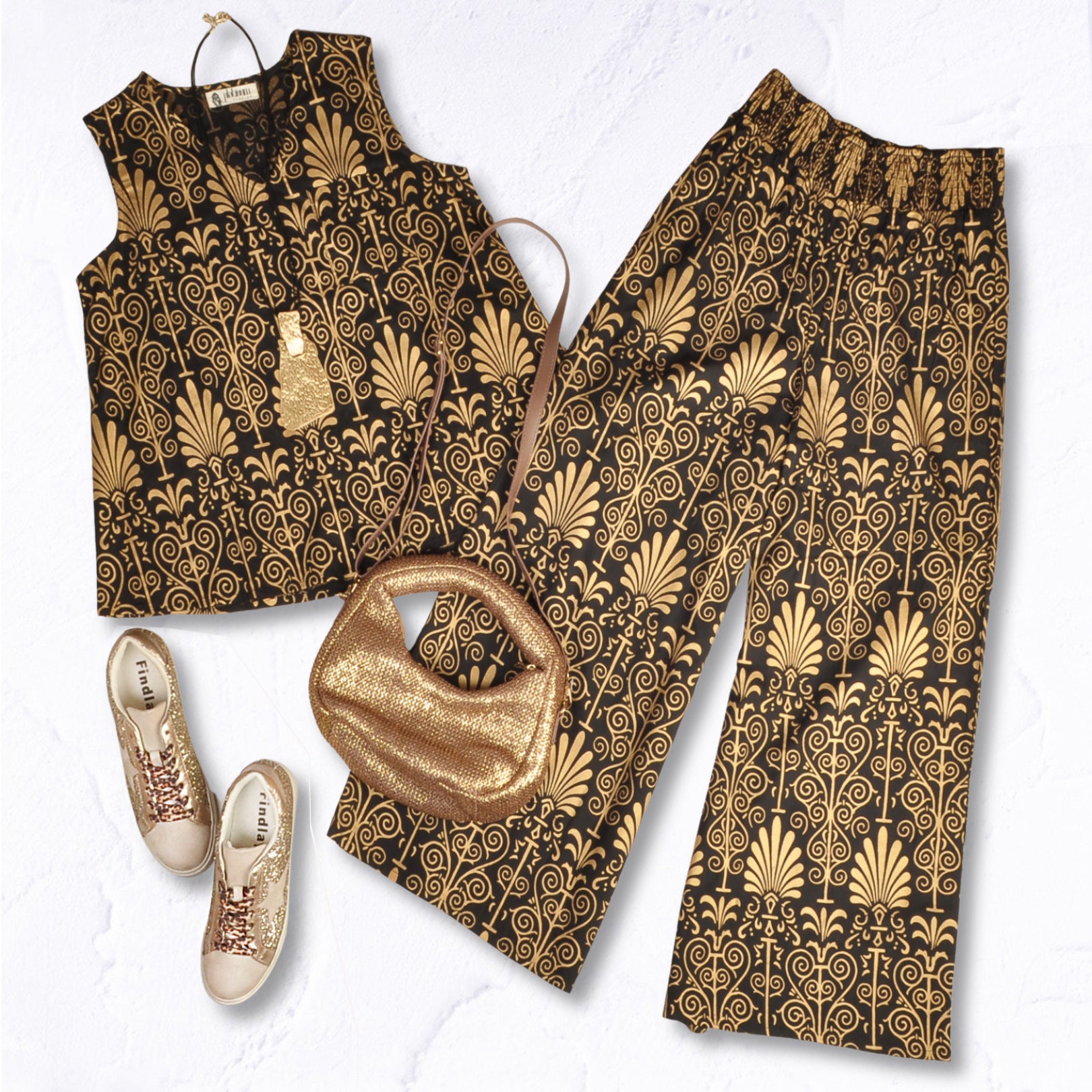 Heraldic fan print top