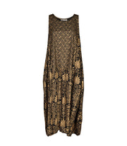 Heraldic fan print pointy dress