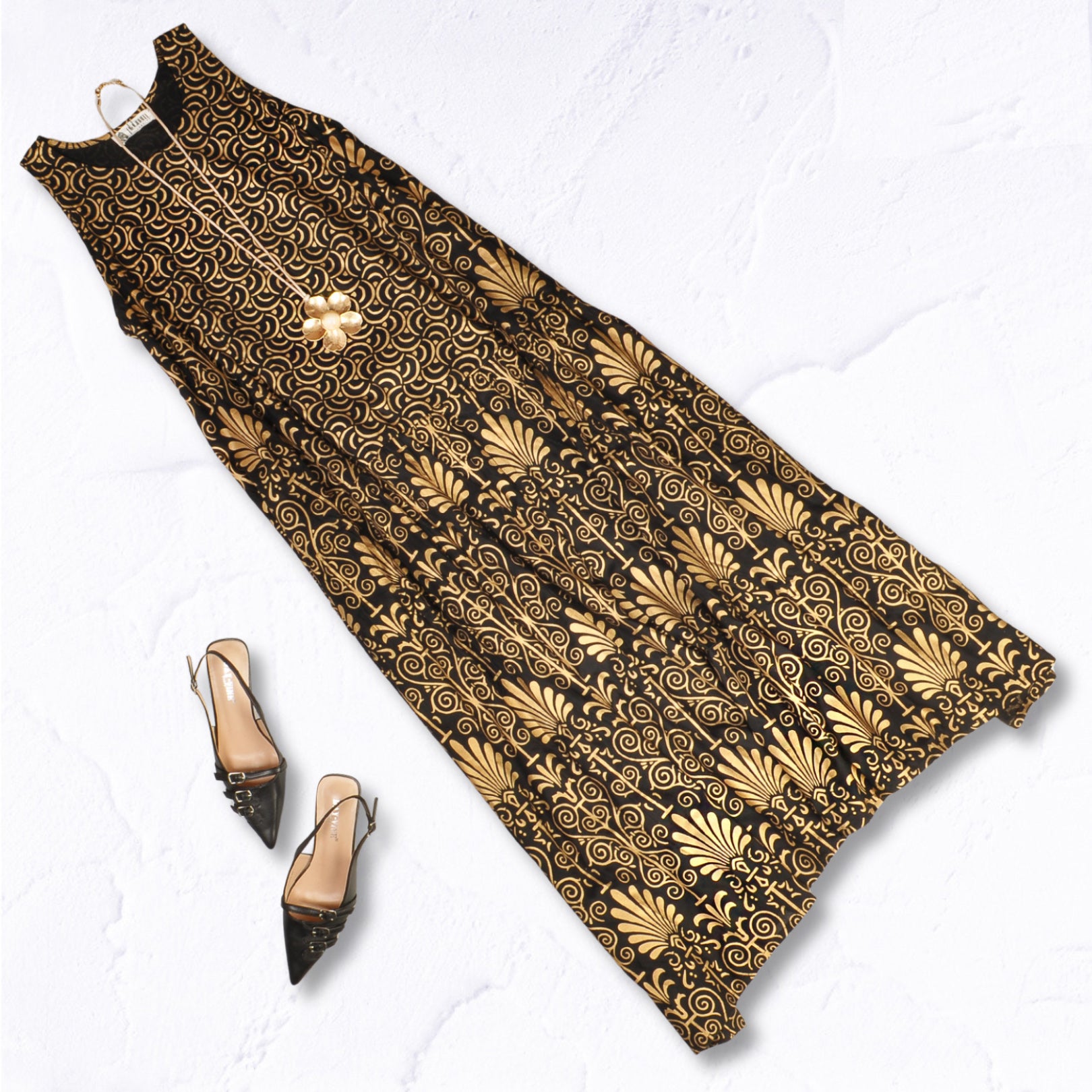 Heraldic fan print pointy dress