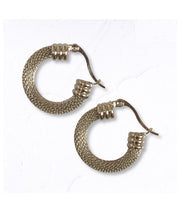Mesh wire earrings