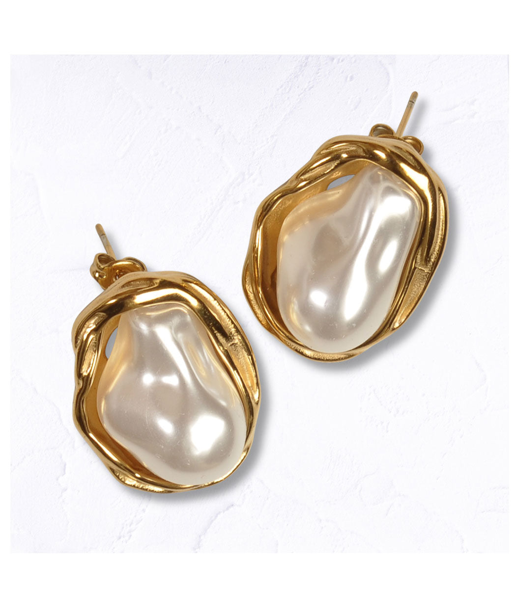 Textured gold pearl earrings