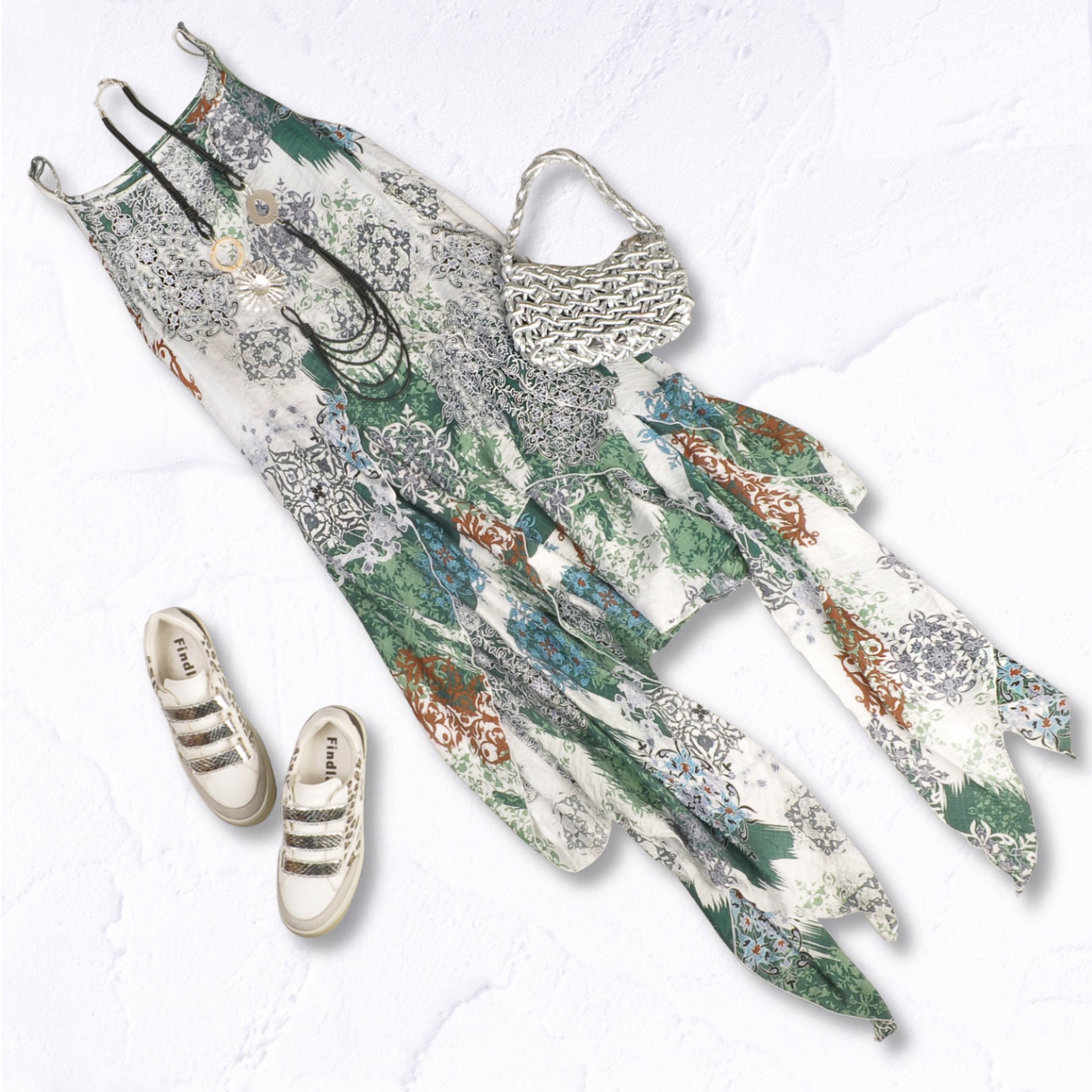 Damask print pointy dress