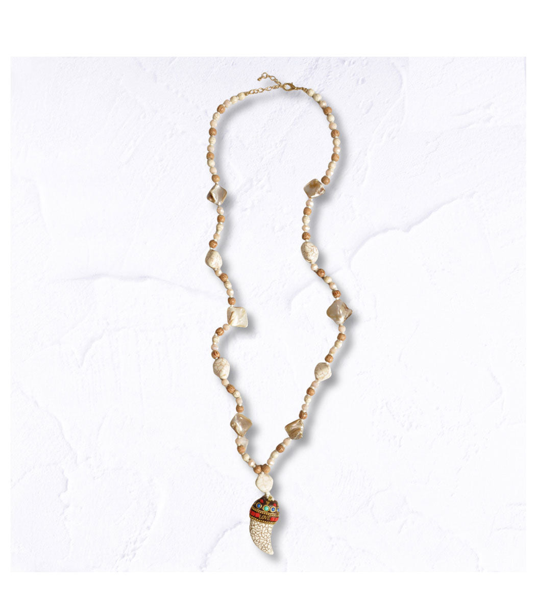 Love print horn beaded necklace
