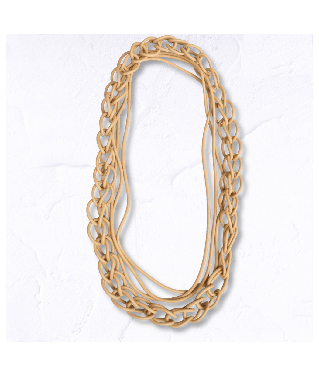 Interlocked rubber necklace