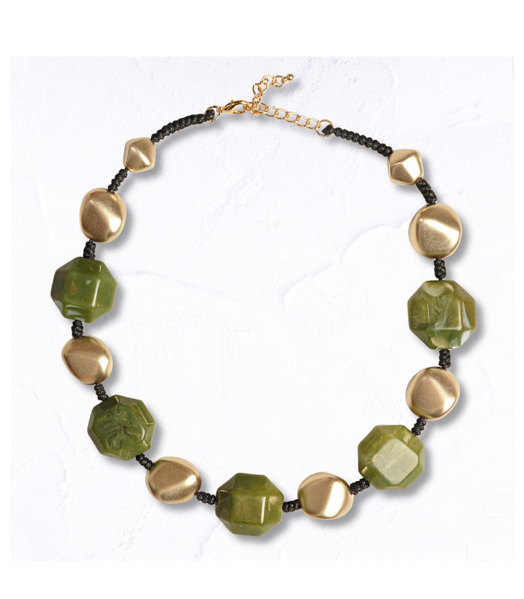 Resin shape beaded choker