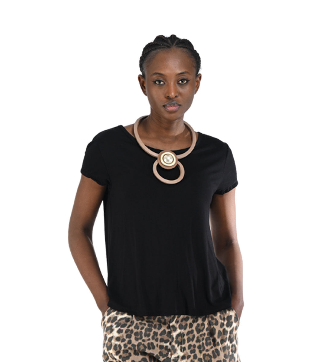 Back button detail t-shirt