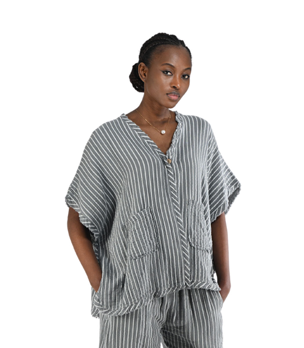 1 Button raw-edge striped top