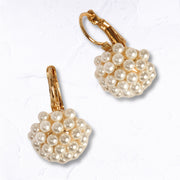 Mini pearl loop earrings