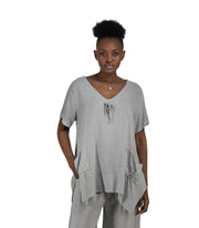 Button knot pointy edge top