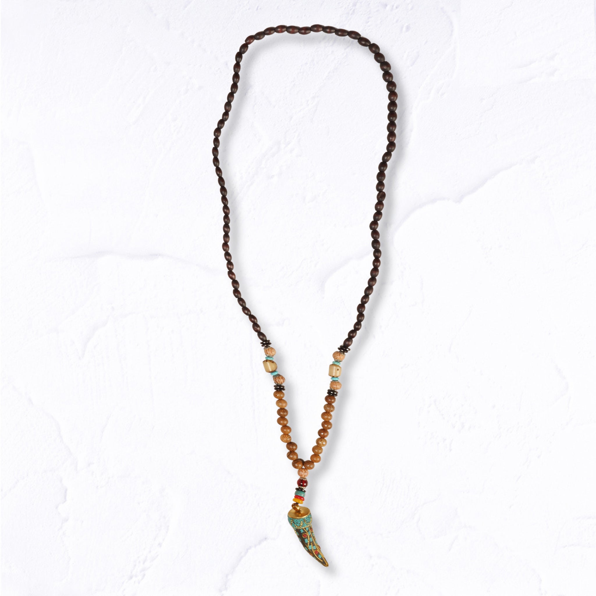 Horn pendant beaded necklace