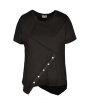 Raw-edge button detail top