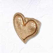 Textured outlined heart elasticated ring