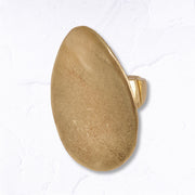 Giant flat oval elasticated ring