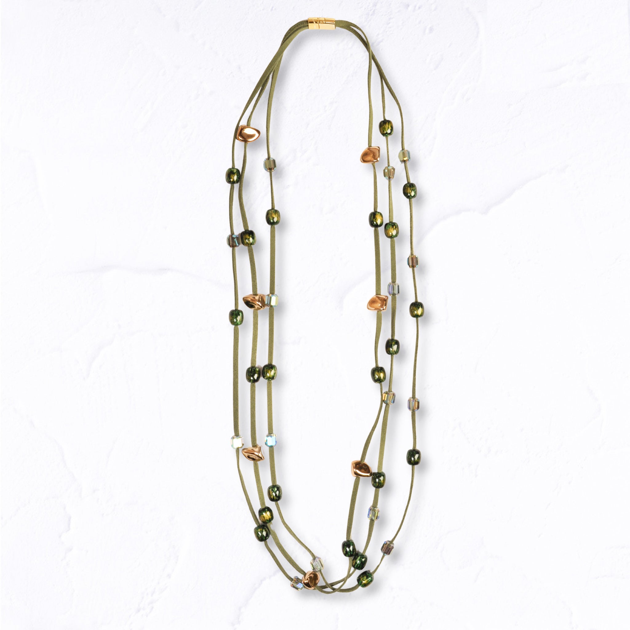 Shiny bead string necklace