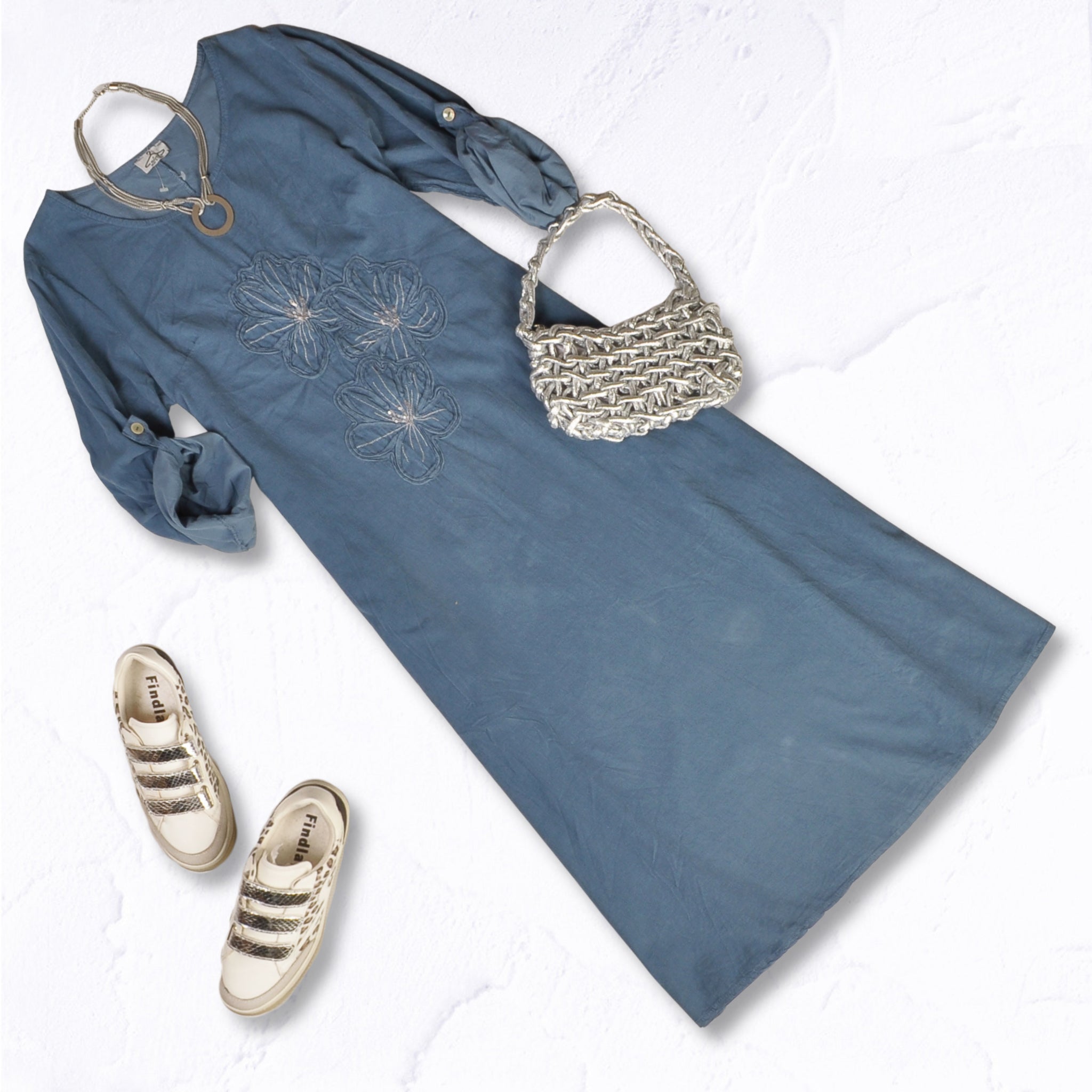 Embroidered cornelli flower corduroy dress