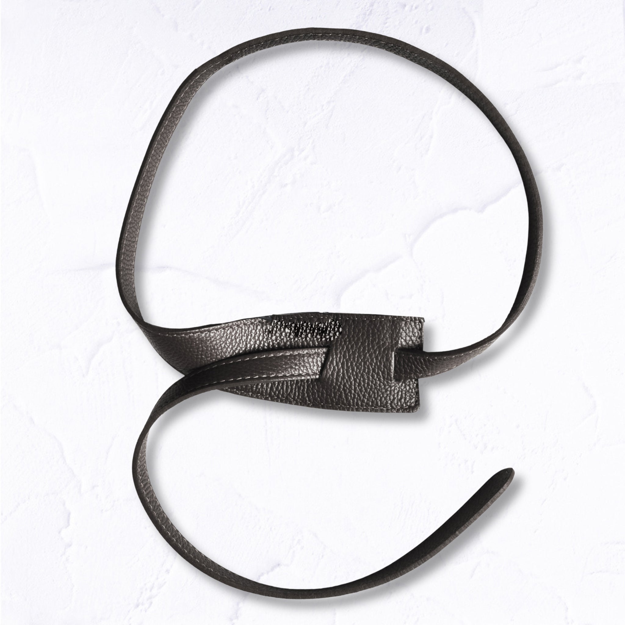 Oblong pull through leather belt
