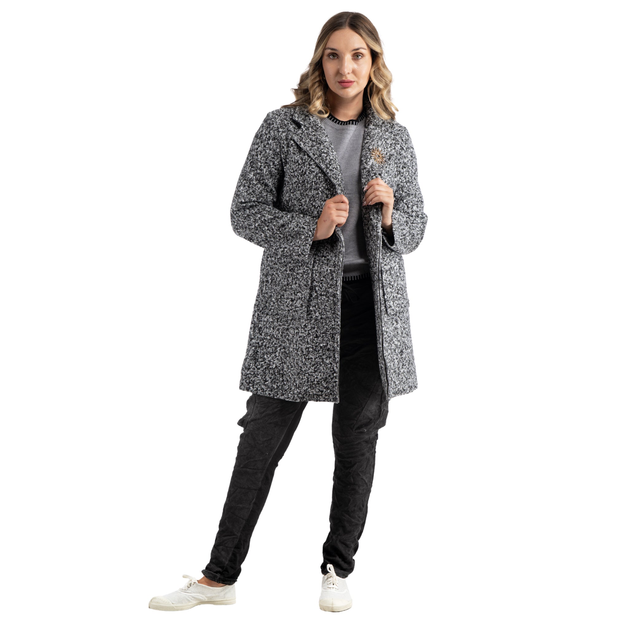 Sun brooch boucle coat