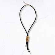 Wire swirl rubber necklace
