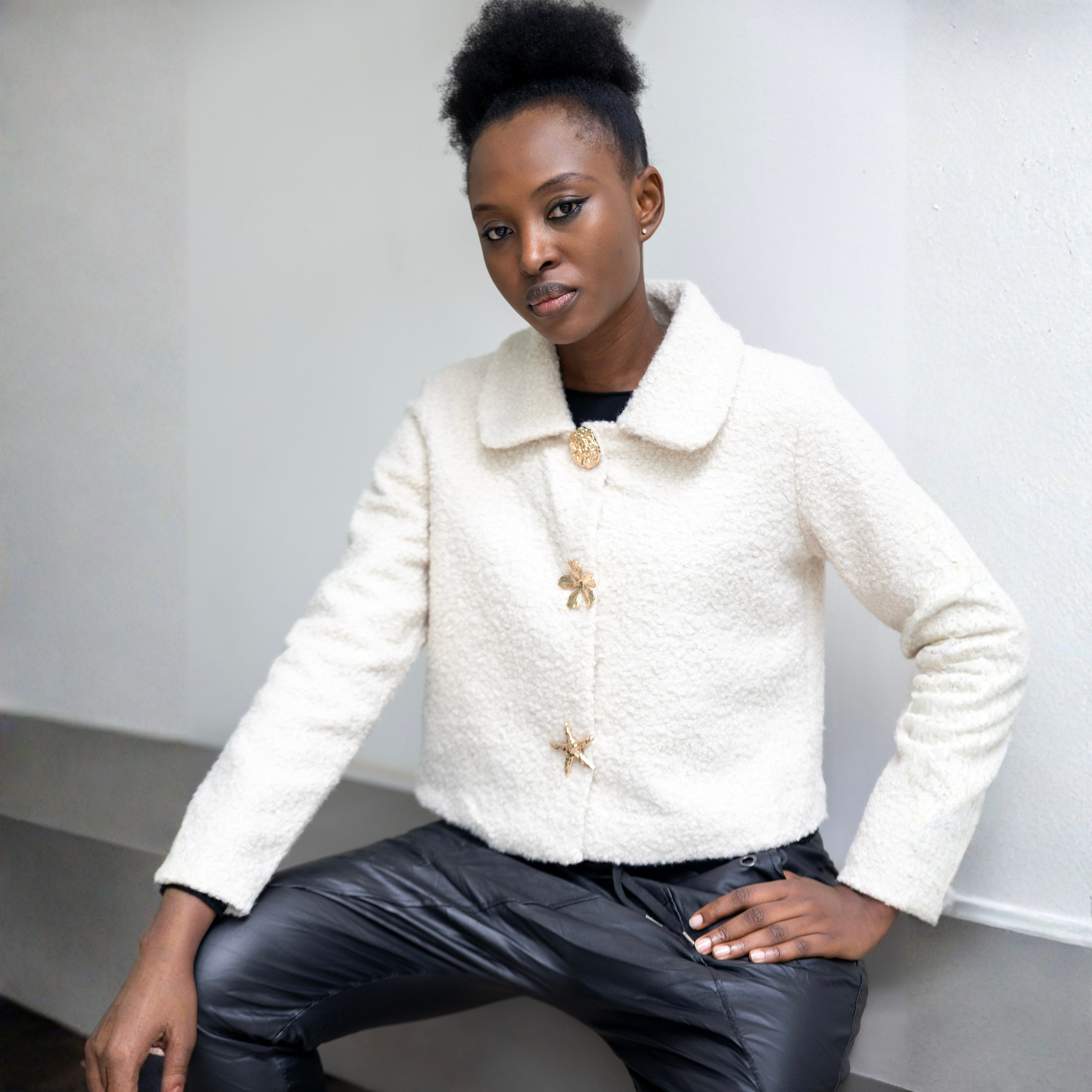 Flower star brooch boucle jacket