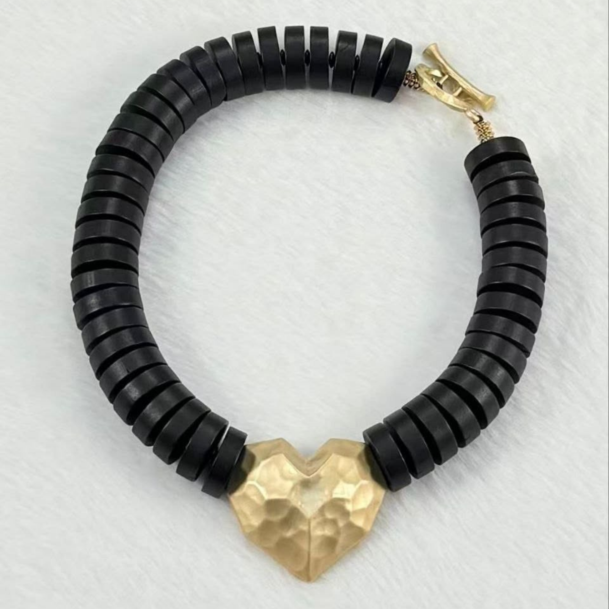 Battered heart beaded circle necklace