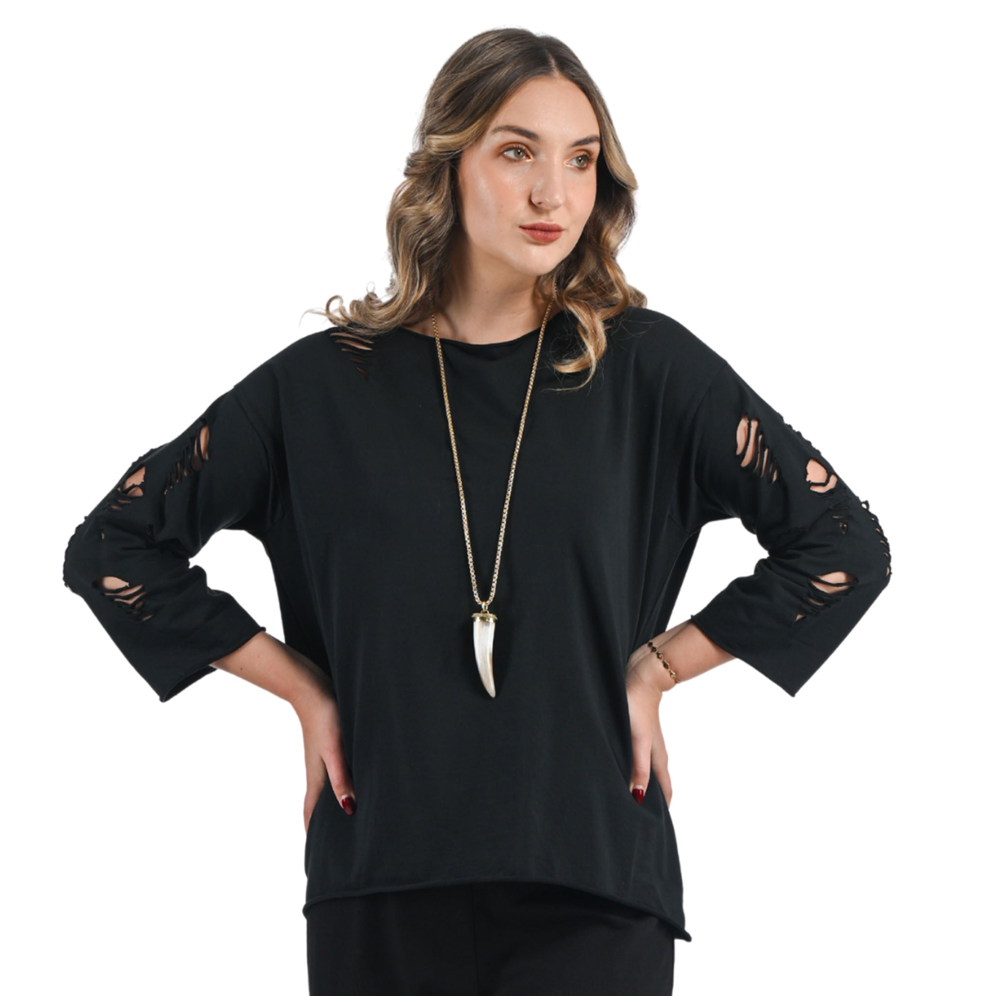 Raw-edge ripped top
