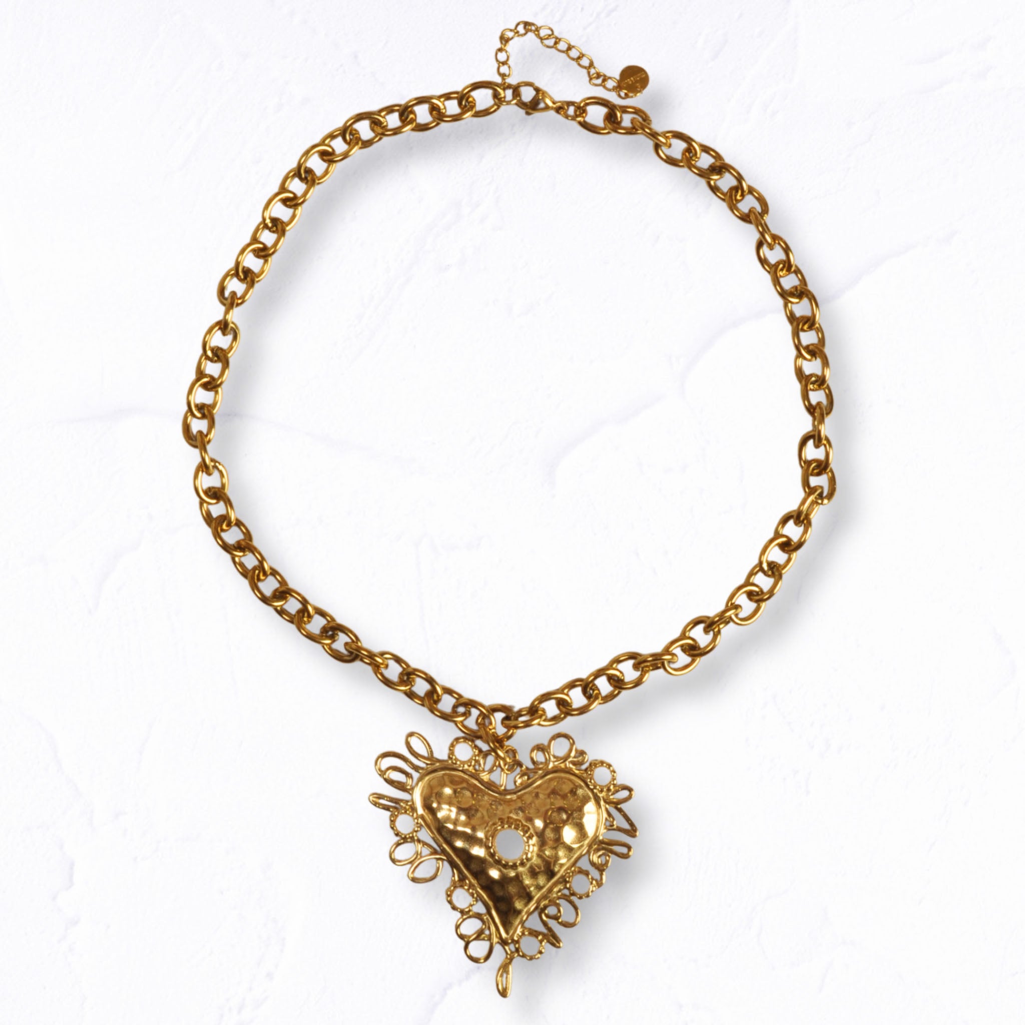 Heart pendant link necklace