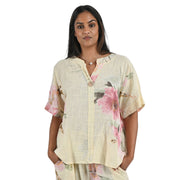 Giant daisy print top